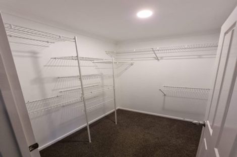 Photo of property in 55 Newbliss Crescent, East Tamaki Heights, Auckland, 2016