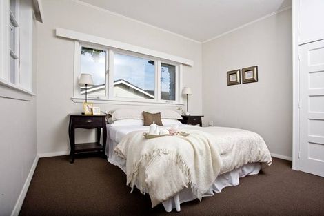 Photo of property in 25 Esmonde Road, Takapuna, Auckland, 0622