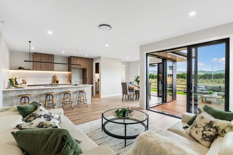 Photo of property in 4 Nau Mai Road, Clevedon, 2582