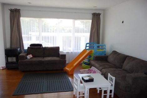 Photo of property in 2/238 Lake Road, Hauraki, Auckland, 0622