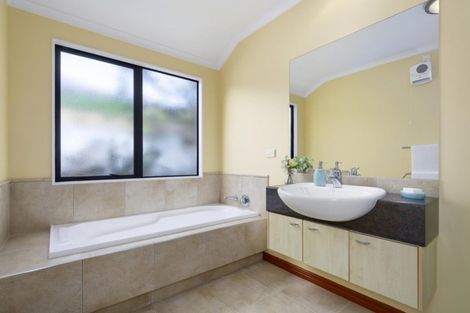 Photo of property in 21 Kokomo Key, Papamoa Beach, Papamoa, 3118