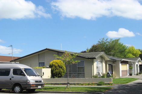 Photo of property in 39 Ambleside Drive, Burnside, Christchurch, 8053