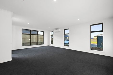 Photo of property in 56 Waruhia Crescent, Rototuna North, 3281