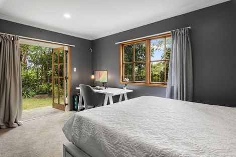 Photo of property in 105 Browns Bay Road, Browns Bay, Auckland, 0630
