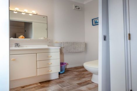 Photo of property in 442 Onemana Drive, Onemana, Whangamata, 3691