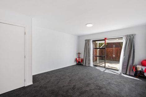 Photo of property in 4/14 Peer Street, Upper Riccarton, Christchurch, 8041