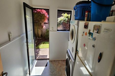 Photo of property in 8 Frank Frethey Place, Highlands Park, New Plymouth, 4312