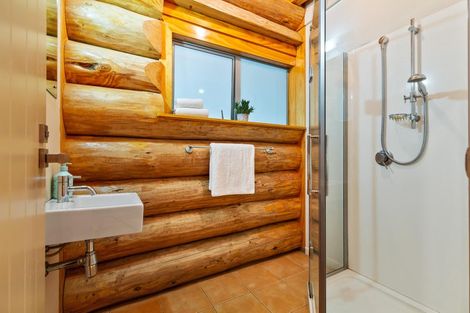 Photo of property in 847 West Coast Road, Oratia, Auckland, 0604