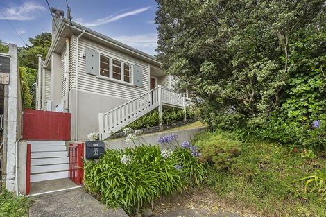 Photo of property in 33 Tio Tio Road, Miramar, Wellington, 6022