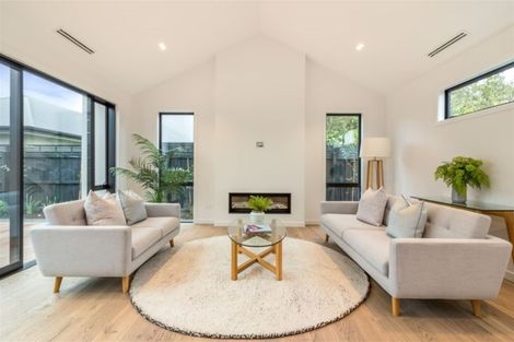 Photo of property in 43 Chepstow Avenue, Fendalton, Christchurch, 8052