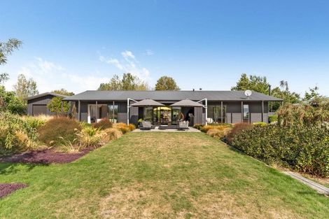 Photo of property in 7 Fairway Drive, Martinborough, 5711