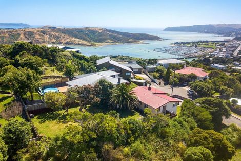Photo of property in 2 Karoro Place, Paremata, Porirua, 5024