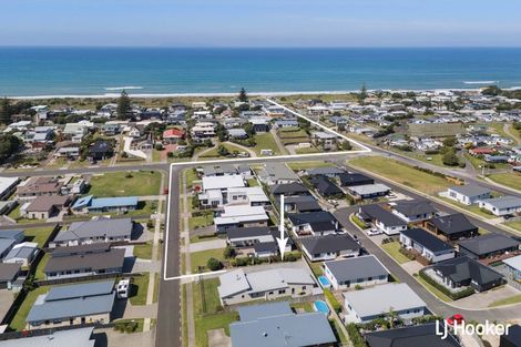 Photo of property in 11 Surfers Avenue, Waihi Beach, 3611