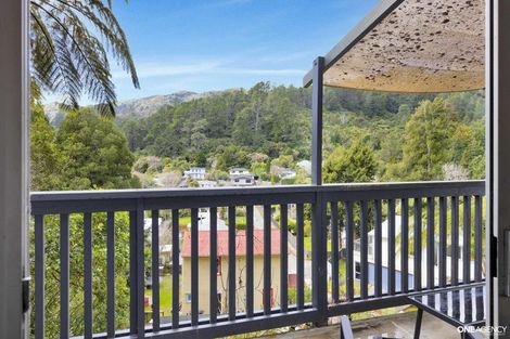 Photo of property in 470c Stokes Valley Road, Stokes Valley, Lower Hutt, 5019