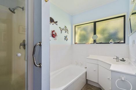 Photo of property in 79 Elizabeth Street, Waikanae, 5036