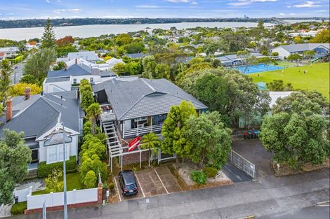 Photo of property in 213 Jervois Road, Herne Bay, Auckland, 1011