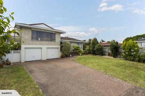 Photo of property in 19 Dowling Place, Pakuranga, Auckland, 2010