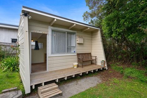 Photo of property in 16 Hughes Street, Waikanae Beach, Waikanae, 5036