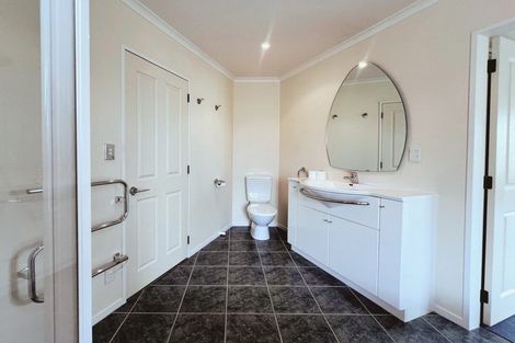 Photo of property in 24 Pendennis Point, Camborne, Porirua, 5026