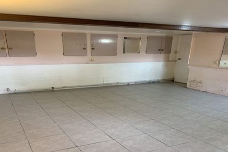 Photo of property in 72 Peach Road, Glenfield, Auckland, 0629