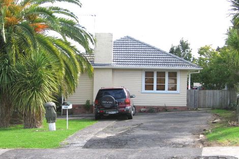 Photo of property in 102a Kervil Avenue, Te Atatu Peninsula, Auckland, 0610
