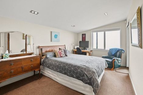 Photo of property in 15 Tiromoana Crescent, Bell Block, New Plymouth, 4312