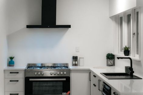 Photo of property in 10 London Street, Pukekohe, 2120