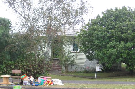 Photo of property in 5 Saint Leonards Road, Kelston, Auckland, 0602