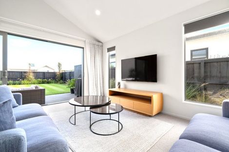 Photo of property in 27 Finstock Way, Rolleston, 7614