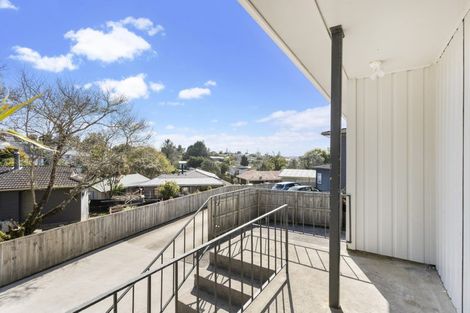 Photo of property in 20 Virgo Place, Glen Eden, Auckland, 0602