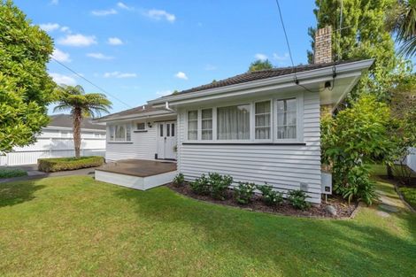 Photo of property in 9 Minchin Crescent, St Andrews, Hamilton, 3200