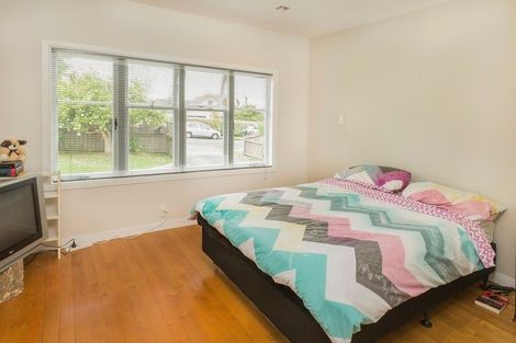 Photo of property in 1/31 Howe Street, Howick, Auckland, 2014