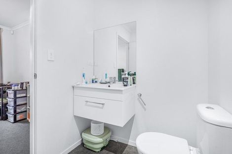 Photo of property in 2/3 June Place, Hamilton East, Hamilton, 3216