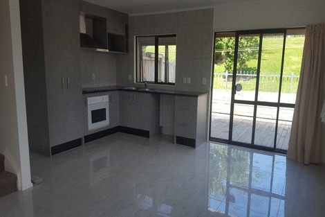 Photo of property in 26/8 Margan Avenue, New Lynn, Auckland, 0600