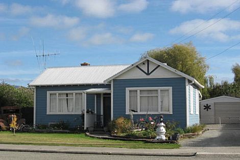 Photo of property in 6 Edward Street, Waimate, 7924