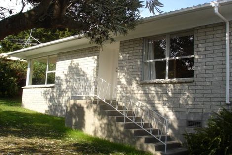 Photo of property in 2/95 Archers Road, Hillcrest, Auckland, 0629
