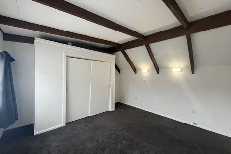 Photo of property in 2 Mervyn Place, Plimmerton, Porirua, 5026