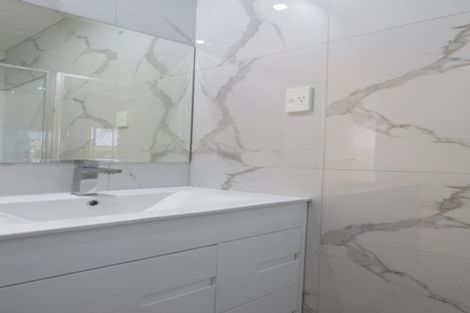 Photo of property in 393 West Coast Road, Glen Eden, Auckland, 0602