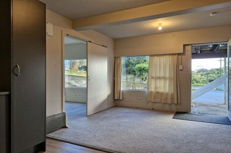 Photo of property in 111 Glenpark Avenue, Frankleigh Park, New Plymouth, 4310