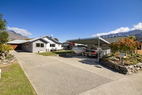 Photo of property in 1 Kelvin Place, Kelvin Heights, Queenstown, 9300