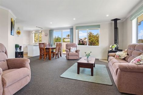 Photo of property in 3 Island Vista, Athenree, Waihi Beach, 3177