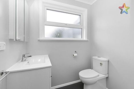 Photo of property in 8a Stamford Grove, Avalon, Lower Hutt, 5011