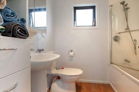 Photo of property in 21 Ranui Station Road, Ranui, Auckland, 0612