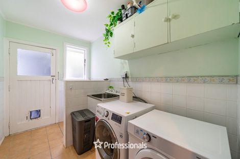 Photo of property in 14 Pinehaven Road, Pinehaven, Upper Hutt, 5019