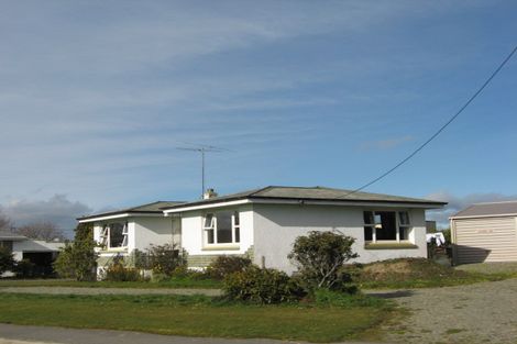 Photo of property in 15 Welsh Road, Winton, 9720