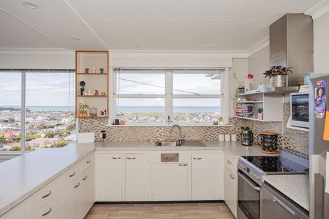 Photo of property in 28 Don Street, Oamaru North, Oamaru, 9400