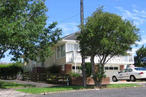 Photo of property in 48 Letterkenny Place, Blockhouse Bay, Auckland, 0600