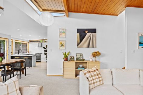 Photo of property in 190a Hutchinson Avenue, New Lynn, Auckland, 0600
