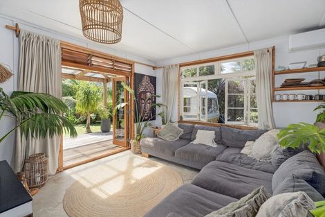 Photo of property in 8 Laycock Road, Tairua, 3508