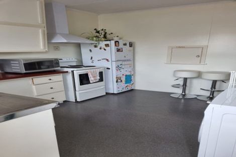 Photo of property in 2/264a Fergusson Drive, Heretaunga, Upper Hutt, 5018